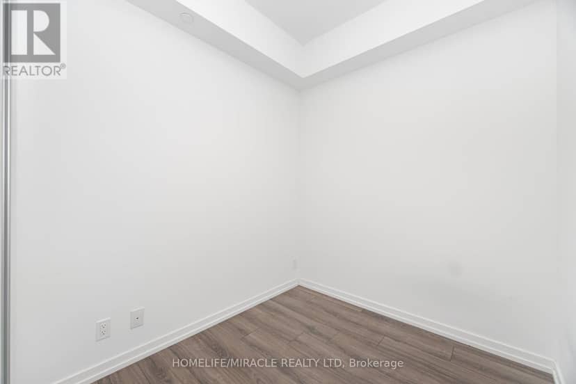 3907 - 7890 Jane Street — photo 21 of 40