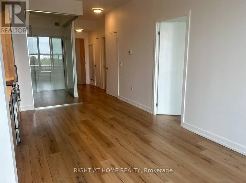 704 - 1195 The Queensway — photo 8 of 19