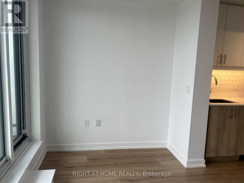 704 - 1195 The Queensway — photo 9 of 19