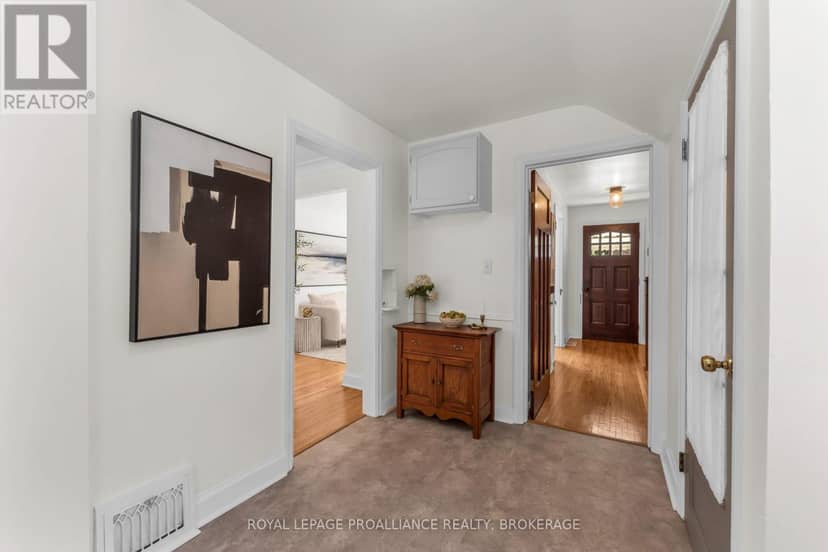 201 Willingdon Avenue — photo 16 of 40