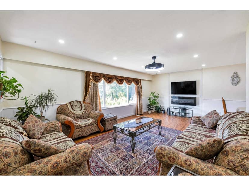 11789 85A AVENUE, Delta, photo 2