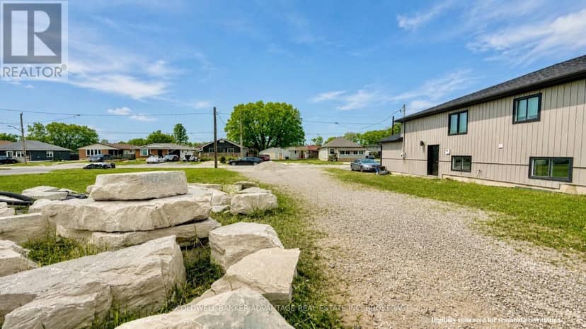 22 Huron Street, Welland, photo 3