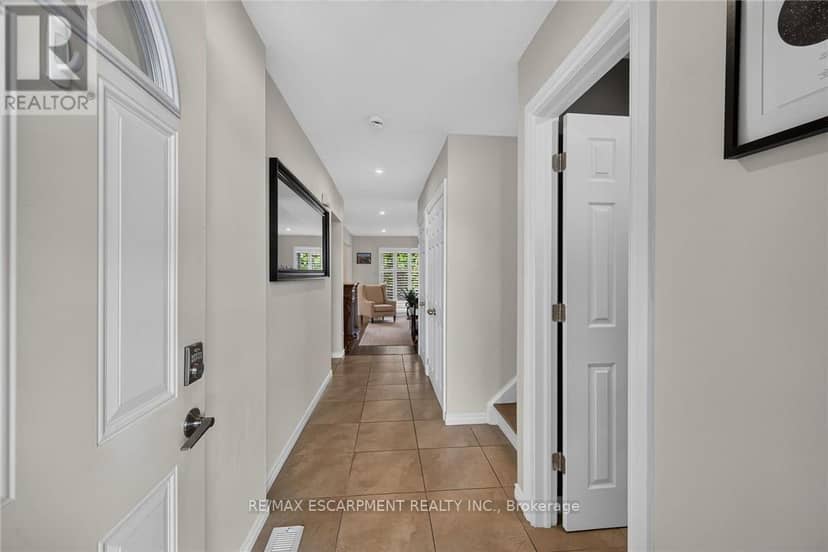 56 - 30 Regent Avenue, Hamilton, photo 4