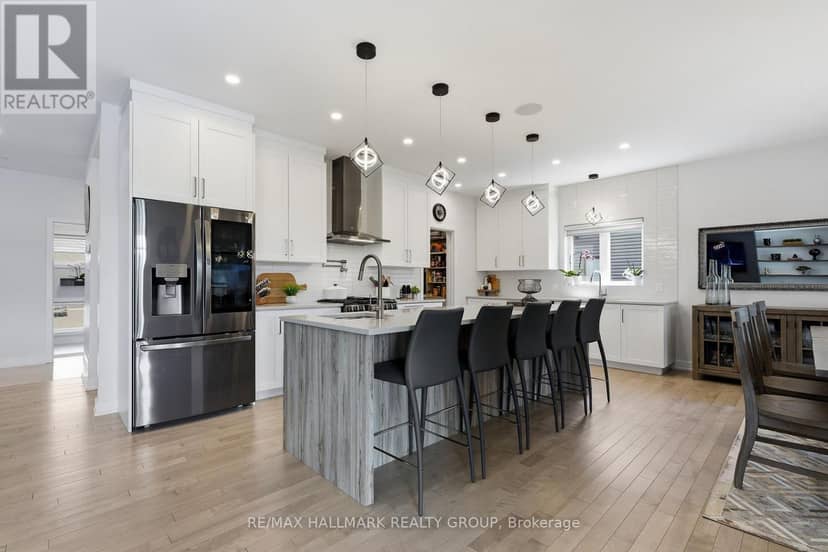 300 Dore Street — photo 13 of 40