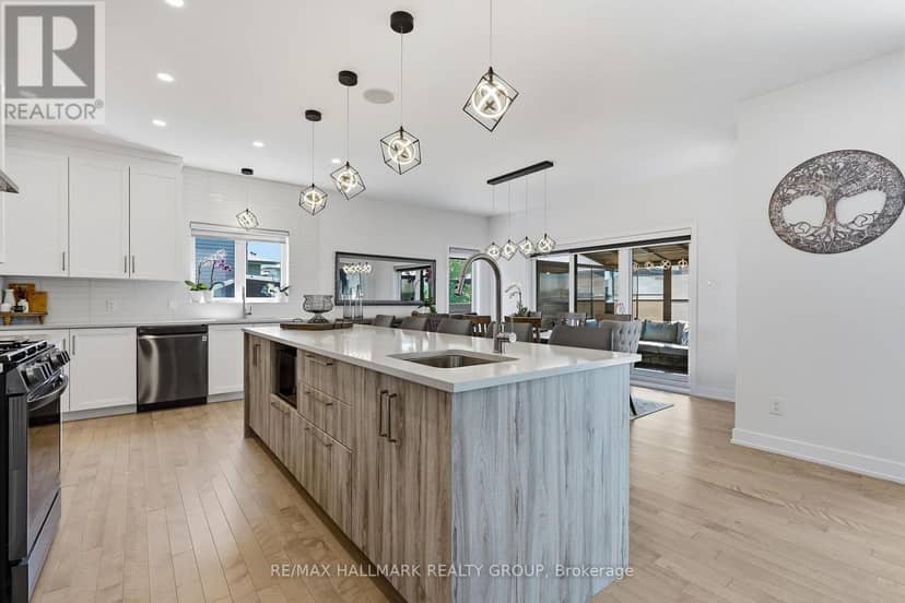 300 Dore Street — photo 14 of 40
