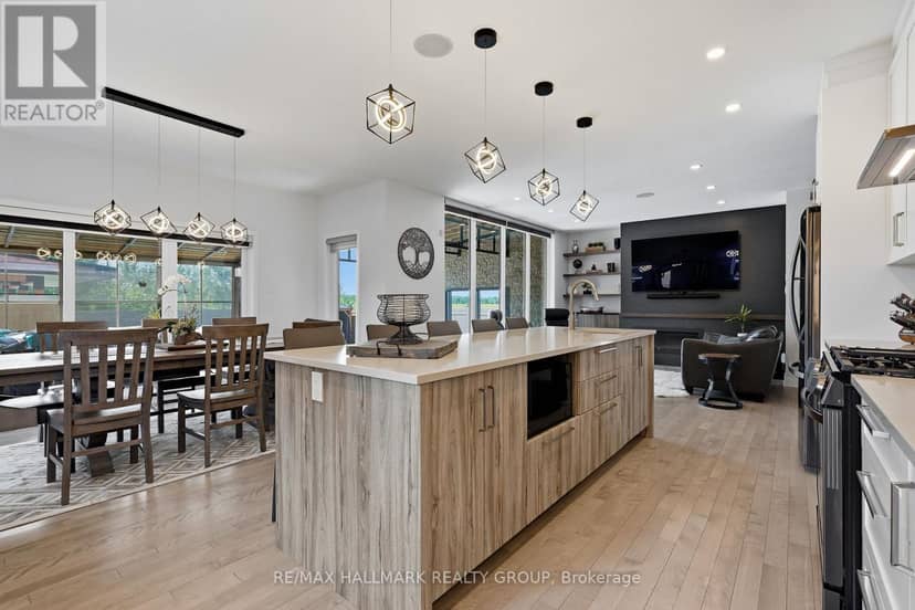 300 Dore Street — photo 15 of 40