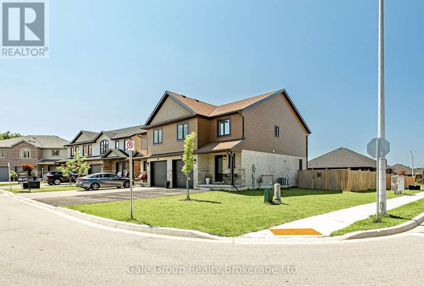38 Amber Street — photo 1 of 40