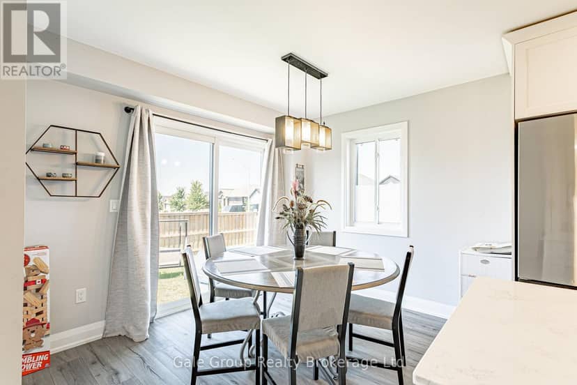 38 Amber Street — photo 13 of 40
