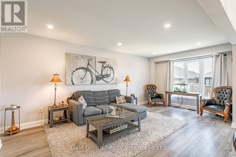 38 Amber Street — photo 14 of 40
