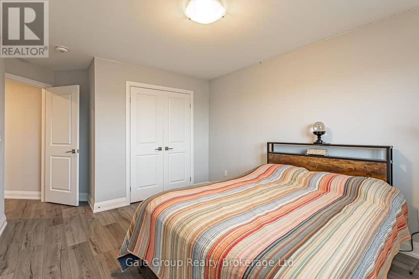 38 Amber Street — photo 19 of 40