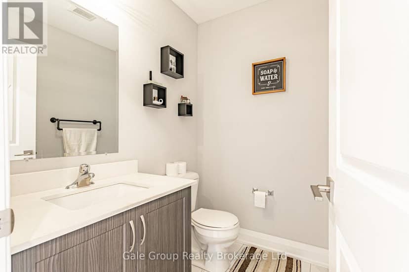 38 Amber Street — photo 26 of 40