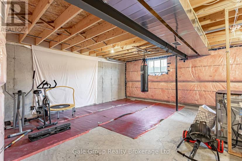 38 Amber Street — photo 27 of 40