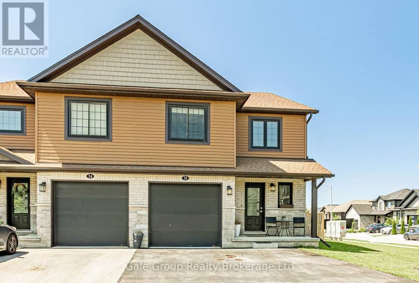 38 Amber Street — photo 3 of 40