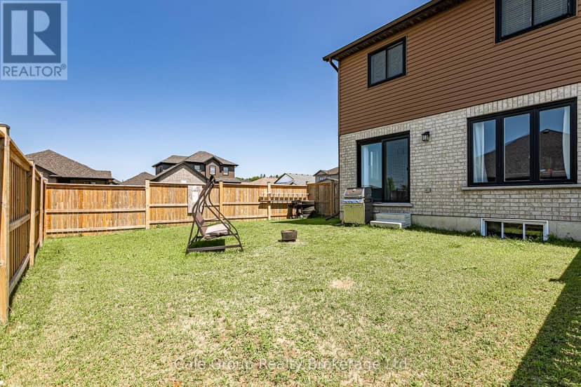38 Amber Street — photo 31 of 40