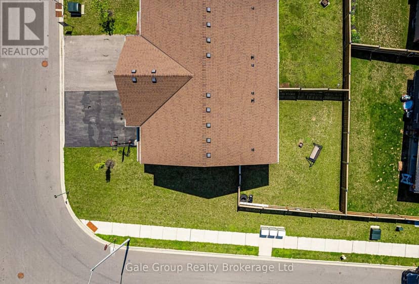 38 Amber Street — photo 37 of 40