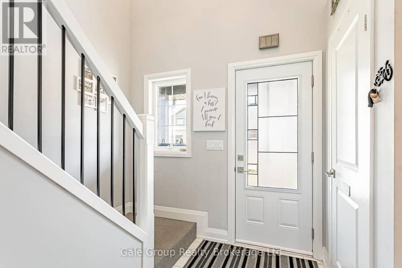 38 Amber Street — photo 5 of 40