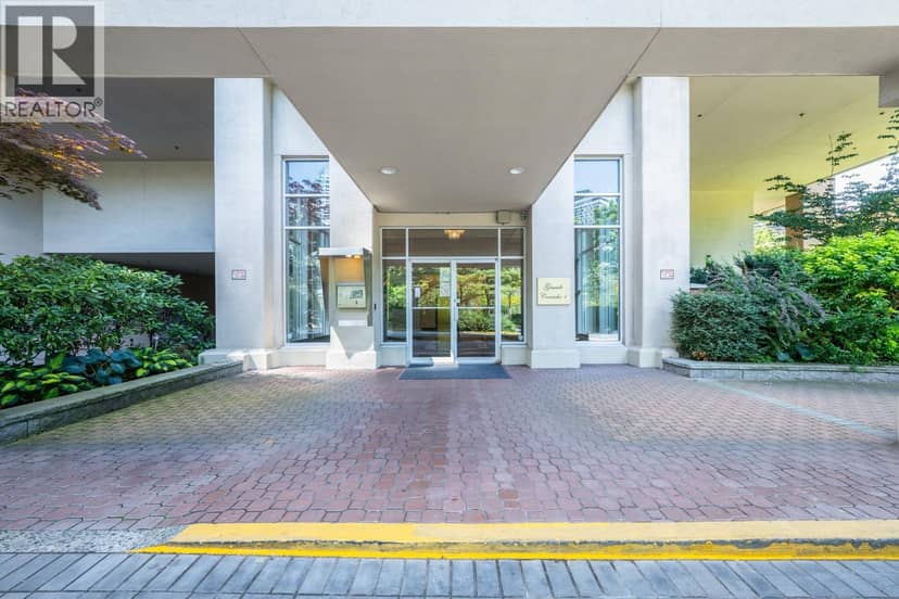 2203 6240 MCKAY AVENUE, Burnaby, photo 2