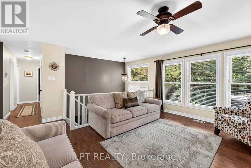 7806 Alfred Crescent — photo 10 of 40