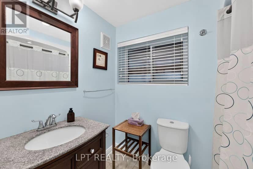 7806 Alfred Crescent — photo 34 of 40