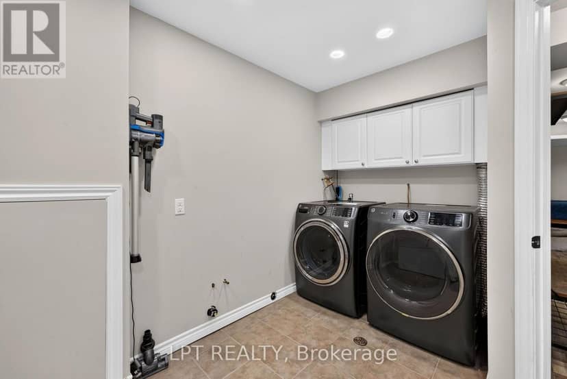 7806 Alfred Crescent — photo 36 of 40