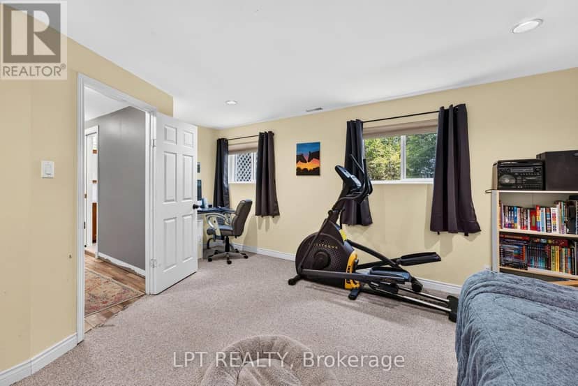 7806 Alfred Crescent — photo 39 of 40