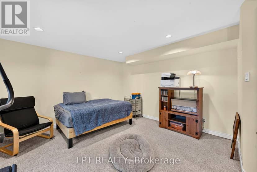 7806 Alfred Crescent — photo 40 of 40