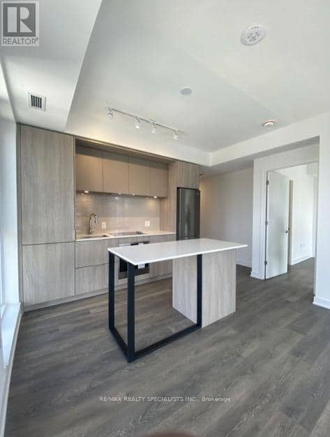 1508 - 130 River Street — photo 1 of 17