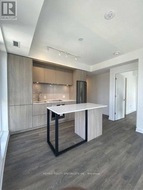 1508 - 130 River Street — photo 2 of 17