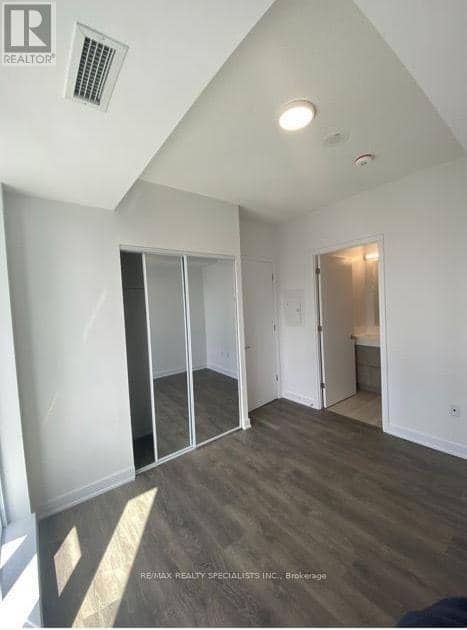 1508 - 130 River Street — photo 9 of 17