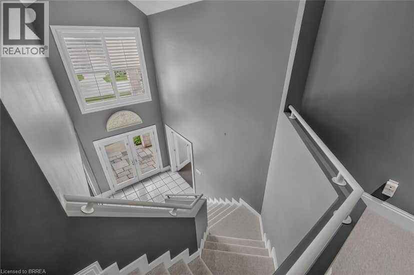 44 ST ANDREW'S Drive — photo 16 of 40