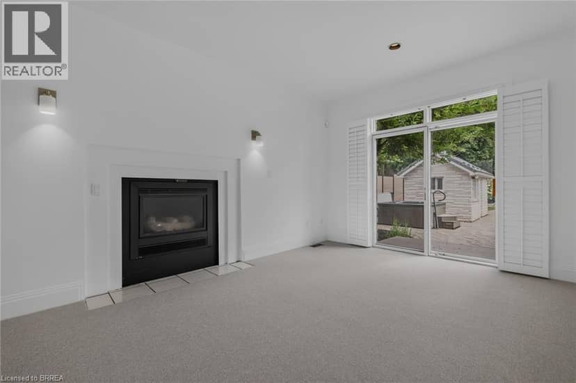 44 ST ANDREW'S Drive — photo 27 of 40
