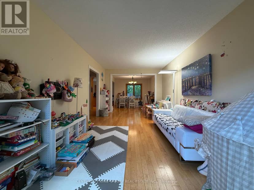 412 Freeman Crescent — photo 6 of 31