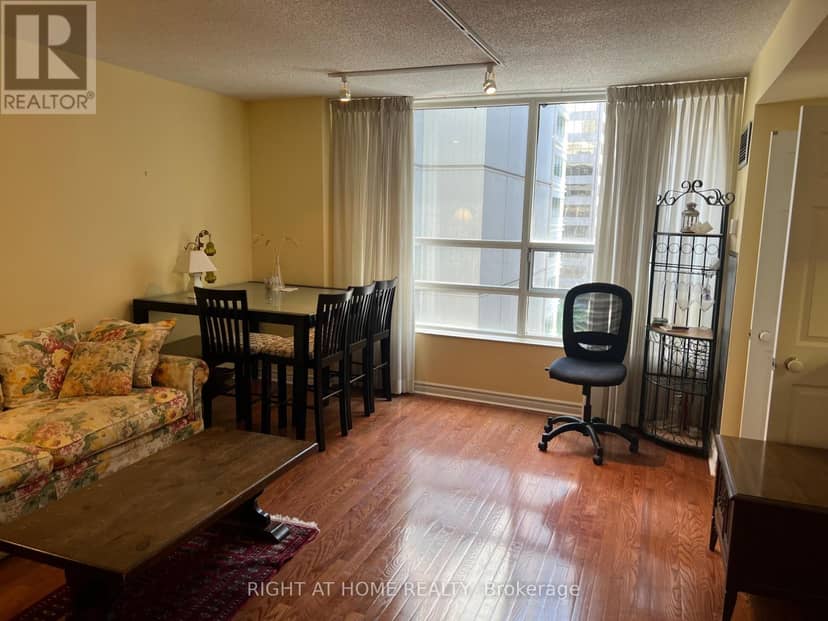 705 - 71 Simcoe Street — photo 3 of 14