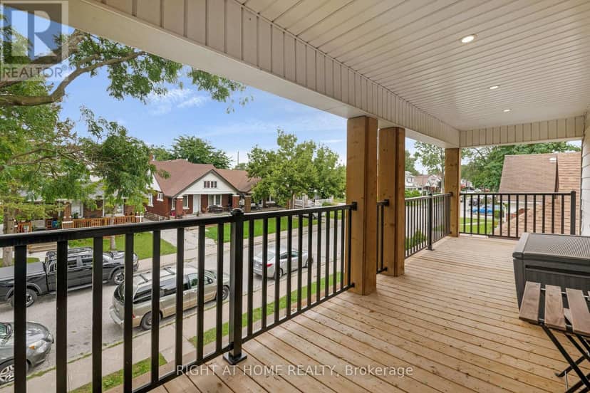1379-1381 Pierre Avenue — photo 4 of 35