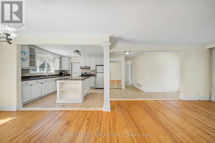 32 Alanadale Avenue — photo 12 of 40