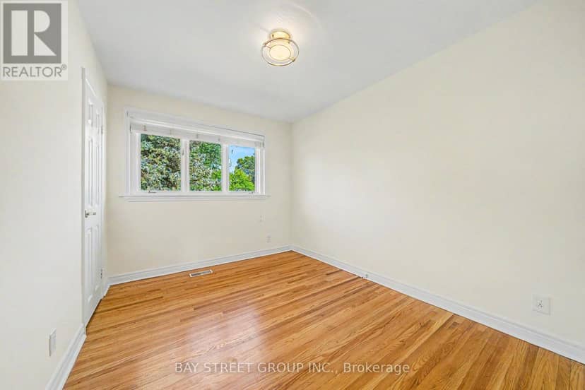 32 Alanadale Avenue — photo 18 of 40