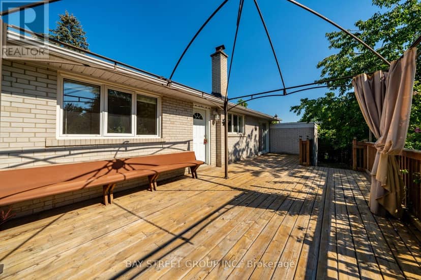 32 Alanadale Avenue — photo 36 of 40