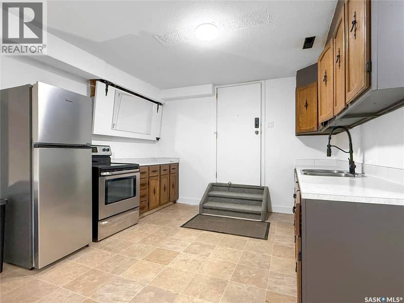 161 5th AVENUE NE, Swift Current, photo 3