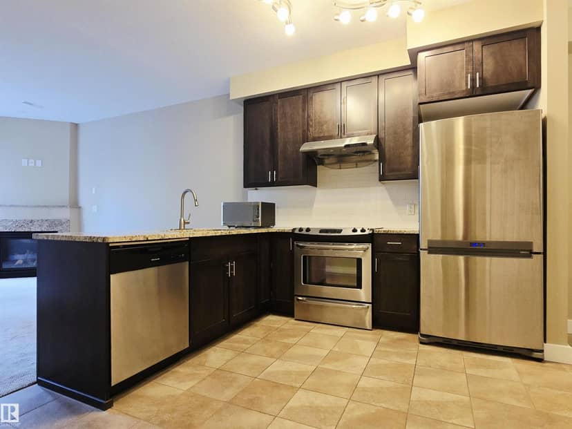 #21 11518 76 AV NW — photo 17 of 40