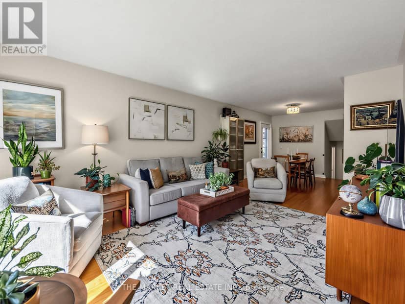 1033 Franconia Drive — photo 11 of 40