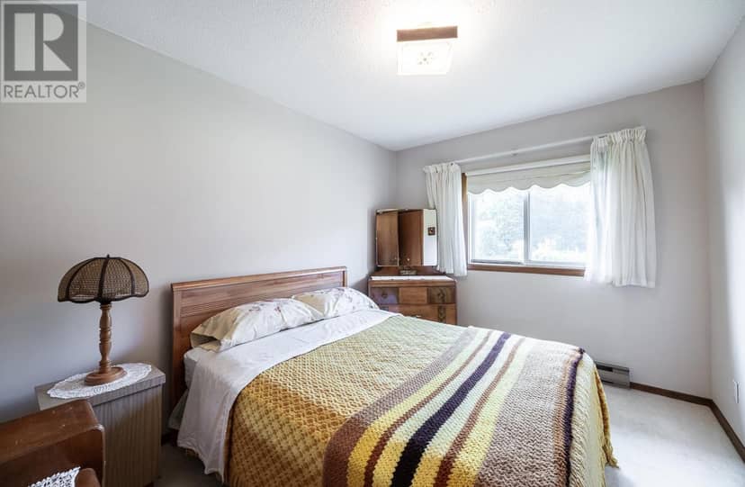 1435 Airport RD — photo 27 of 33