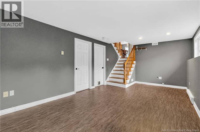49 Goldsboro Avenue — photo 34 of 40