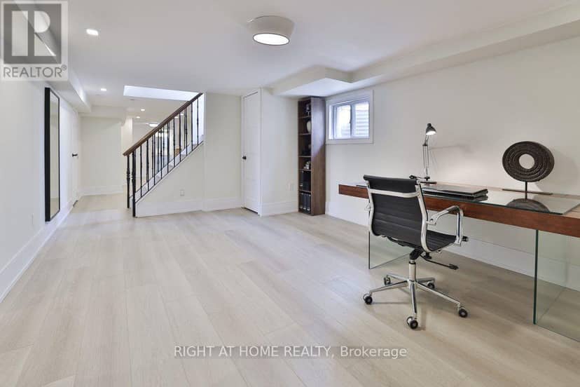 471 Country Club Crescent — photo 34 of 40