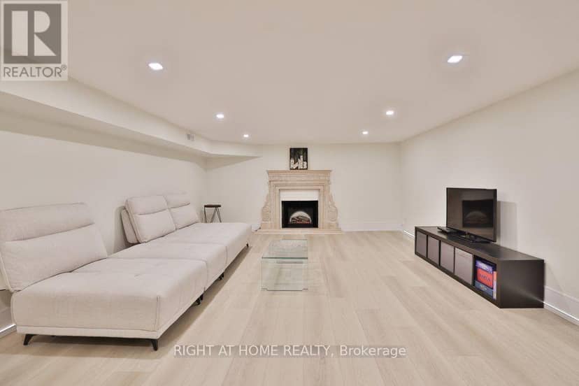 471 Country Club Crescent — photo 39 of 40