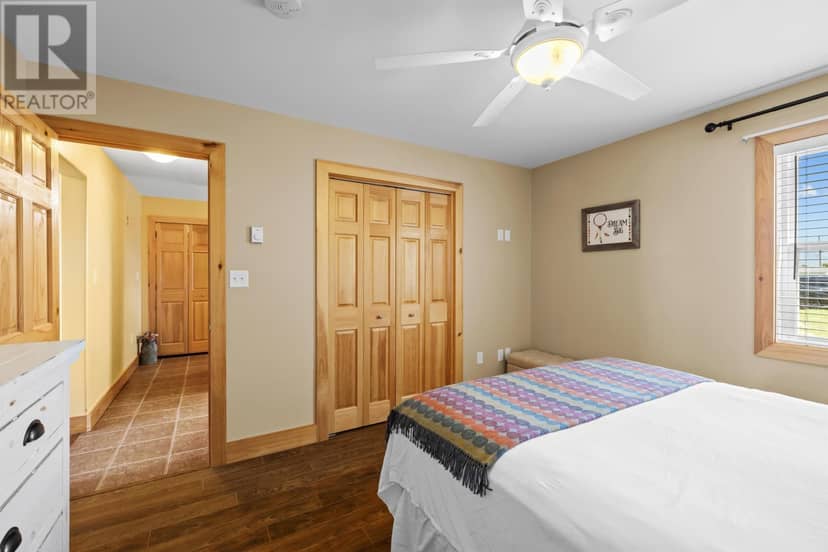 31 Landing Drive — photo 18 of 40