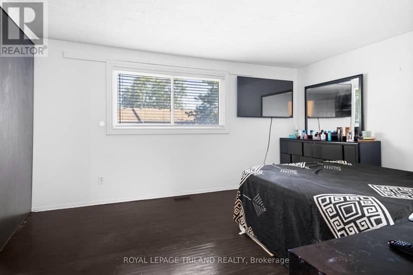 30 - 775 Osgoode Drive — photo 15 of 30