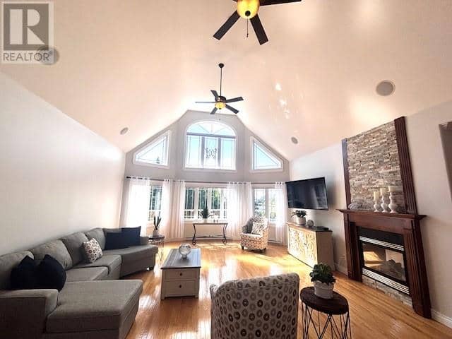 1432 Main Road — photo 22 of 40