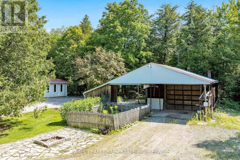 2554 Champlain Road — photo 34 of 39