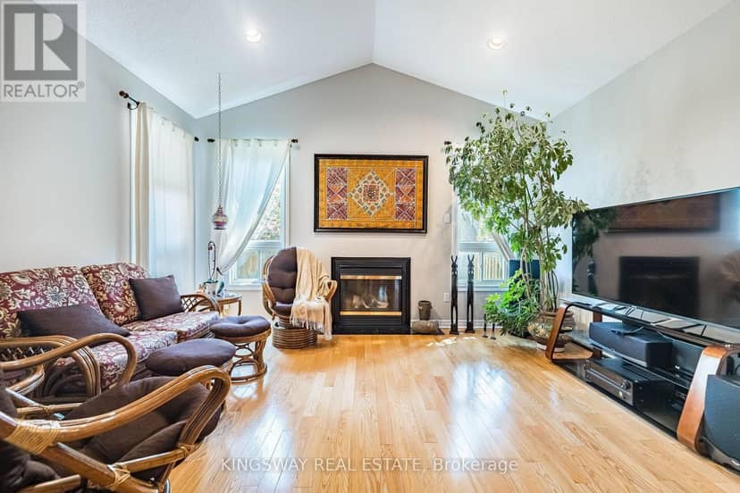 3598 Fountain Park Avenue — photo 9 of 37