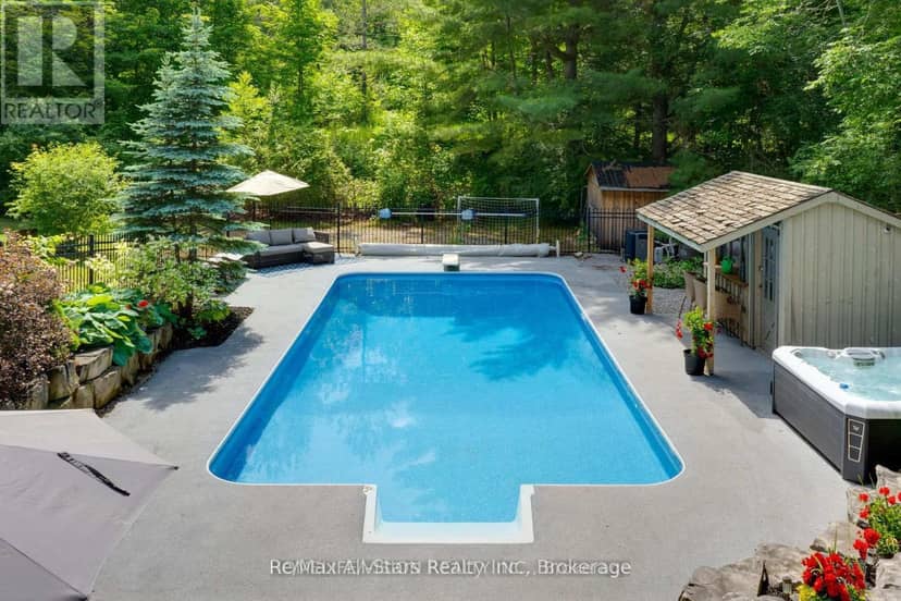24 The Pines Lane — photo 6 of 40